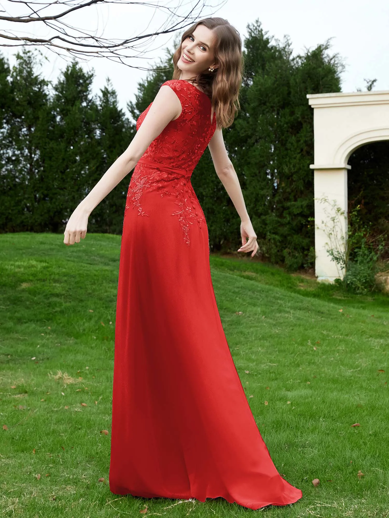 Elegant Illusion Lace Appliqued Dress With Buttons Red Plus Size