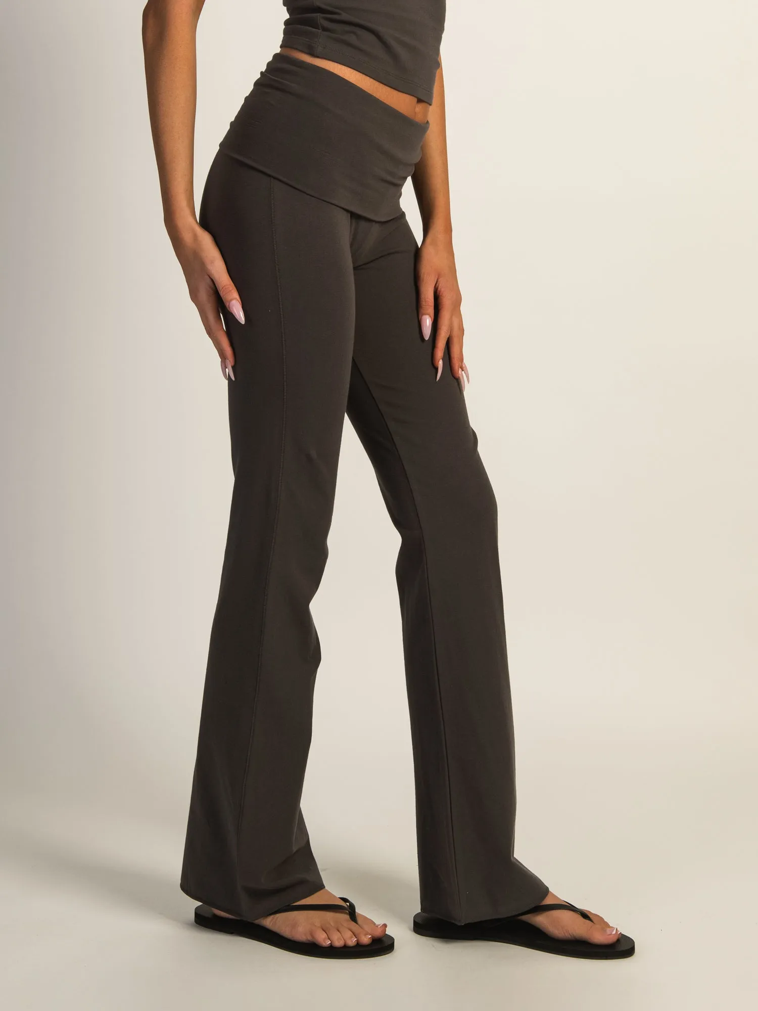 HARLOW GIA FOLDOVER PANT - CHARCOAL