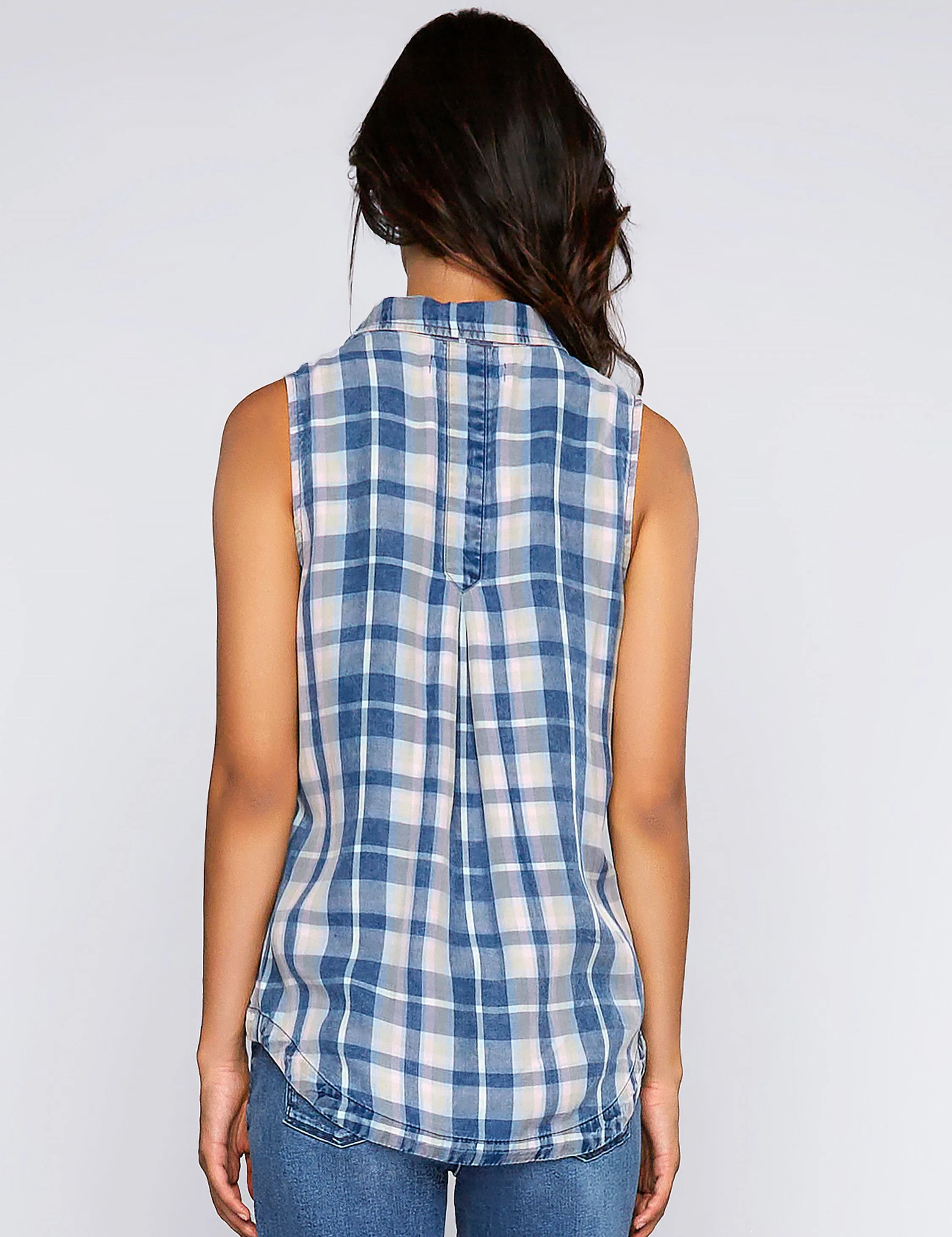 Joy Sleeveless Shirt