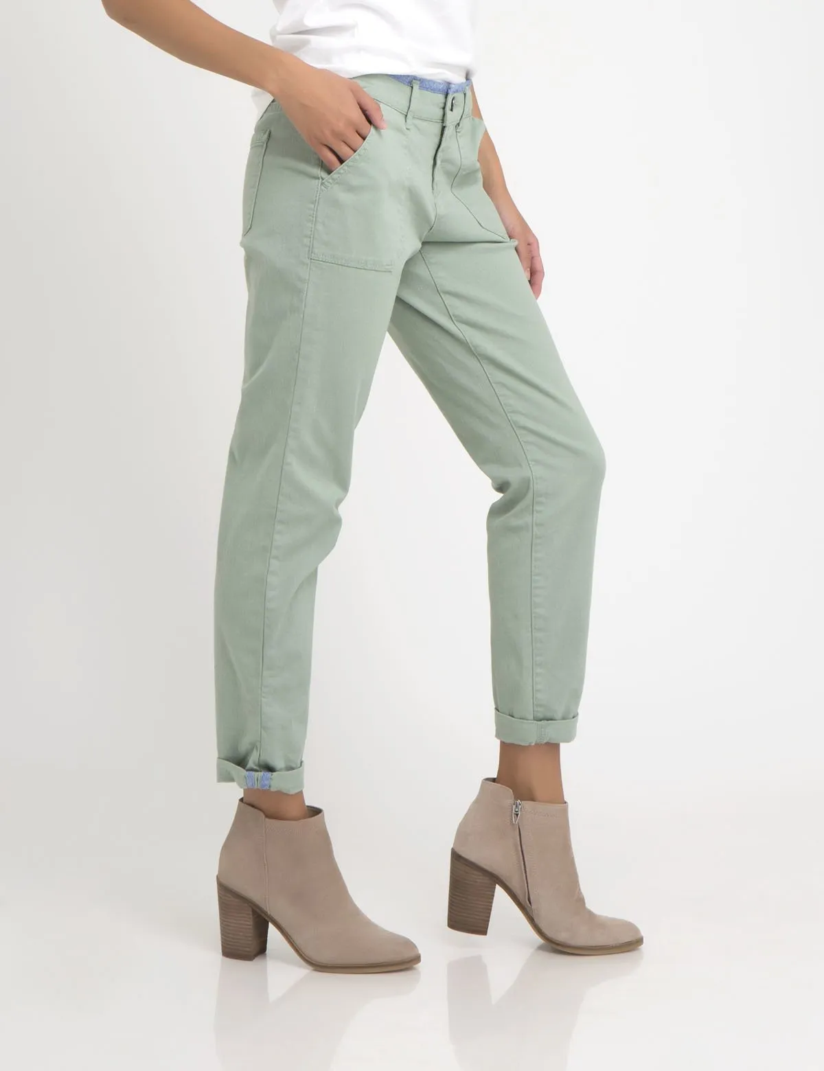RELAXED FIT CROP CARGO PANTS