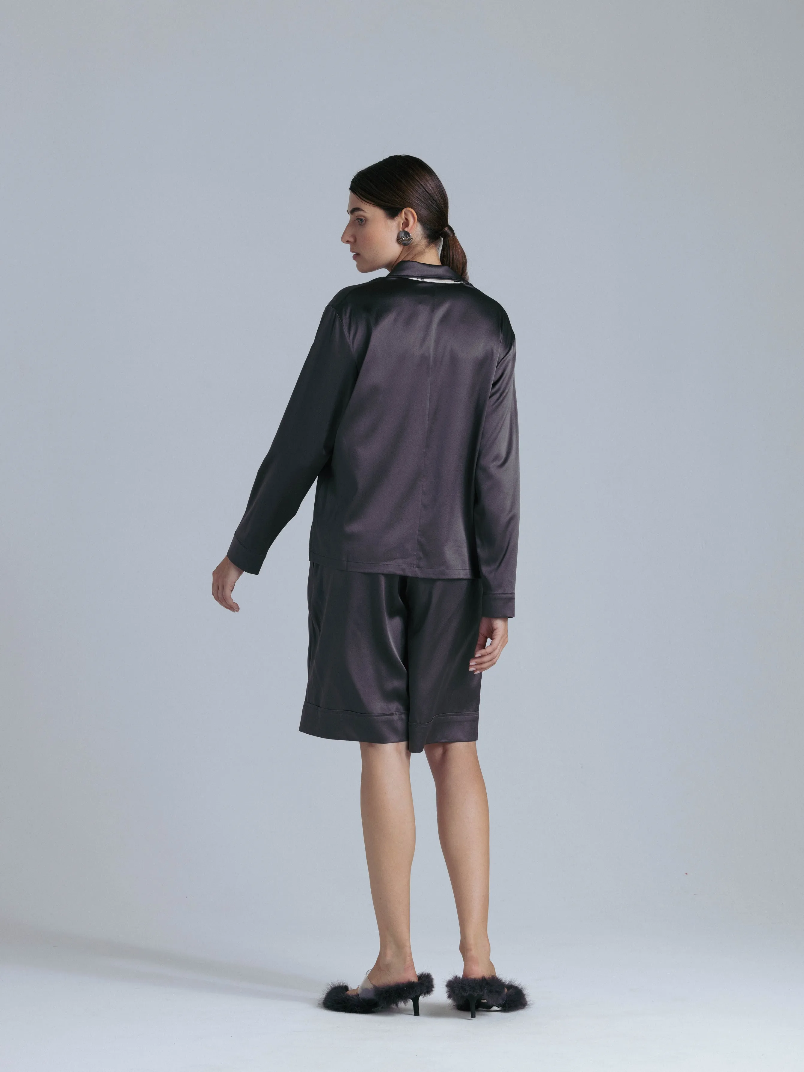 Silk Bermuda Shorts 'Themis' in Magic Grey